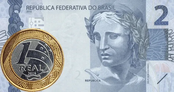 3 Reais